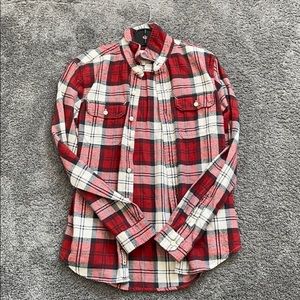 Red, white and navy american eagle flannel !🤍💙❤️